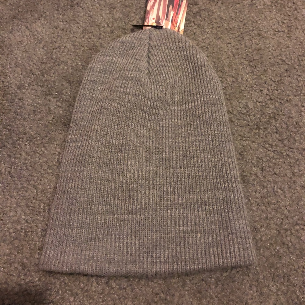 *NEW Urban outfitters beanie